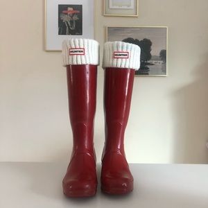 Hunter cream boot socks.